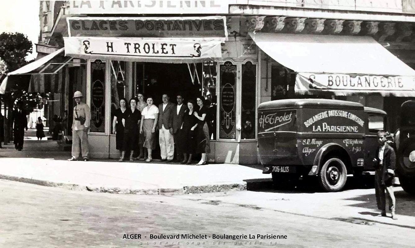 1617- Alger - Rue Michelet - Boulangerie La Parisienne.jpg
